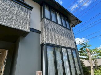 近くで見ても色のコントラストで落ち着いた印象に