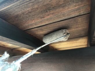 木の部分も塗料を選び補修・塗装が可能です