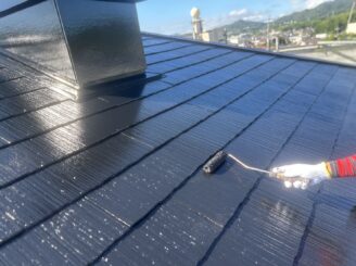 屋根も完成に近づいてきました!