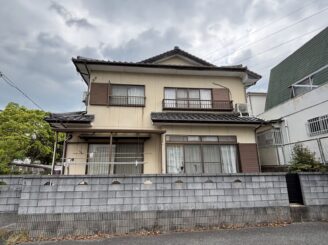 施工前の状態をチェックします。