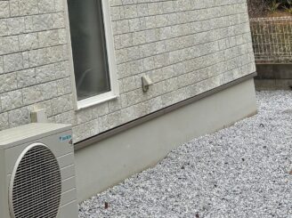 基礎笠木板金の退色