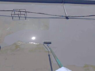 中塗り（ウレタン塗膜防水材）を2回