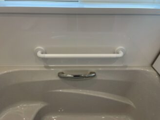 浴槽・浴槽の上に手摺設置