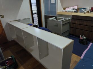 システムキッチンの組み立て