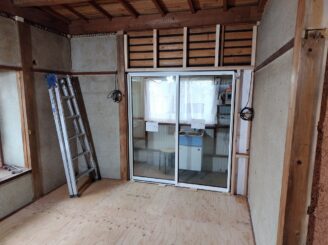 建具を新規のモノに交換