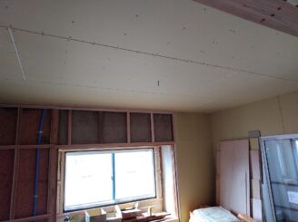 天井・壁にプラスターボード取付け