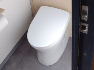 タンクレス便器